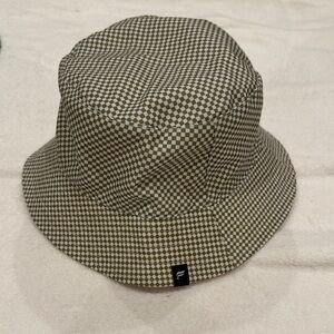 Fabletics green Checkered Bucket Hat